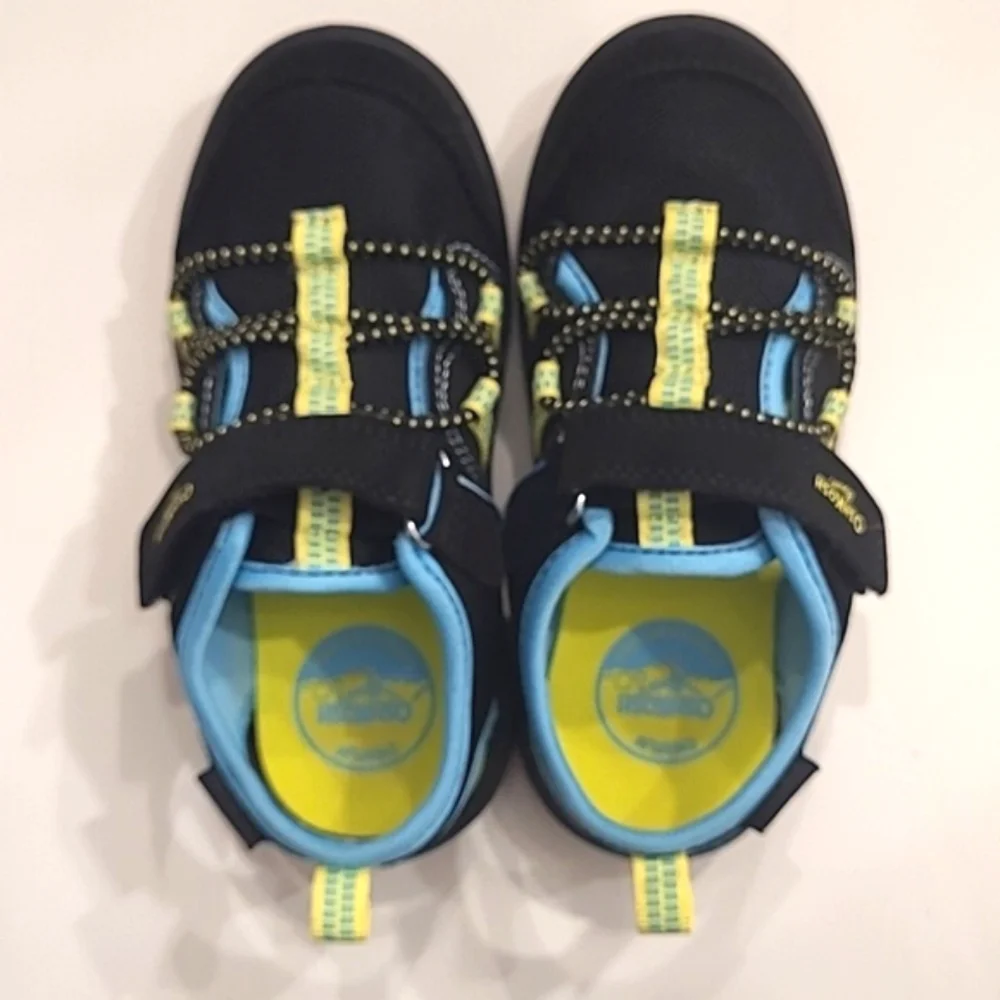 OshKosh B'Gosh Marina Sandal Unisex Mesh Sneaker Closed Toe Bungee Accents Sz 9